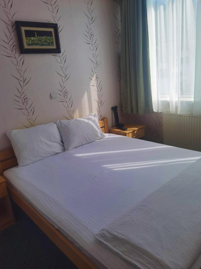 Hotel Slodes Белград Екстериор снимка
