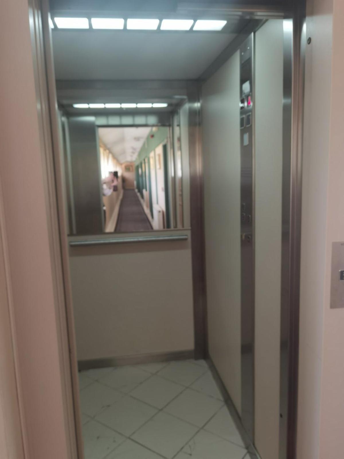 Hotel Slodes Белград Екстериор снимка