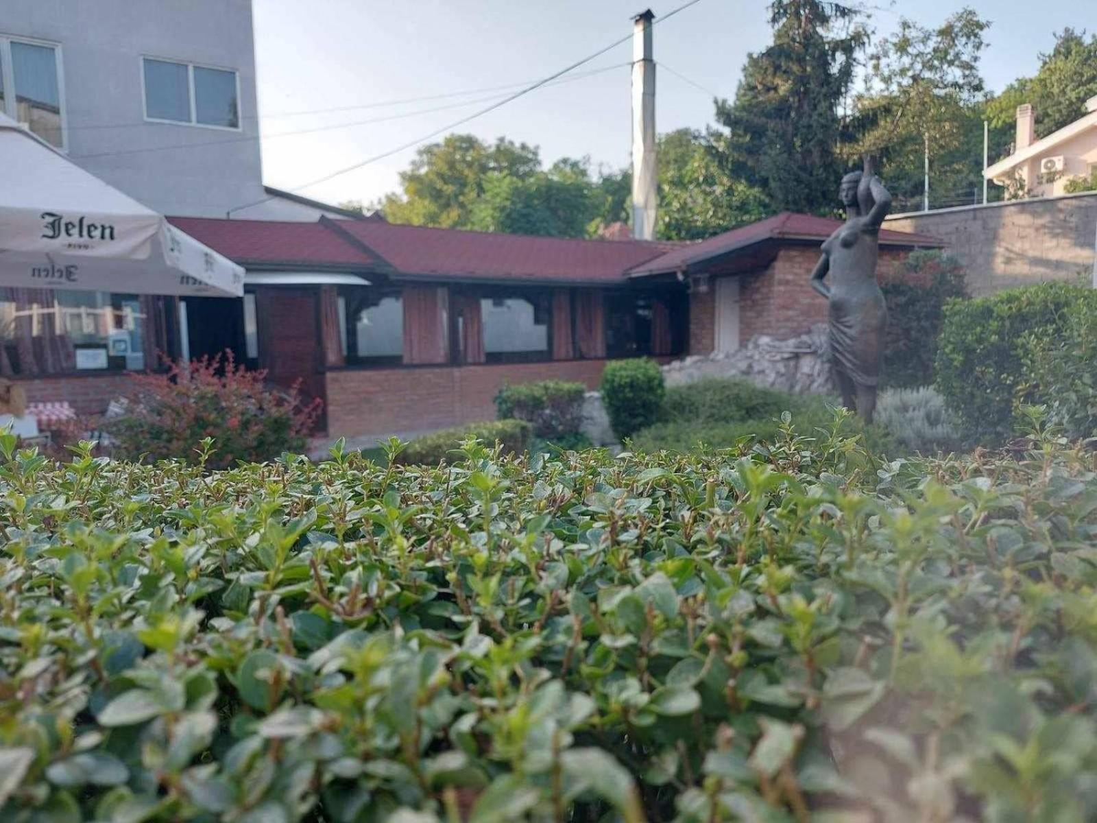 Hotel Slodes Белград Екстериор снимка
