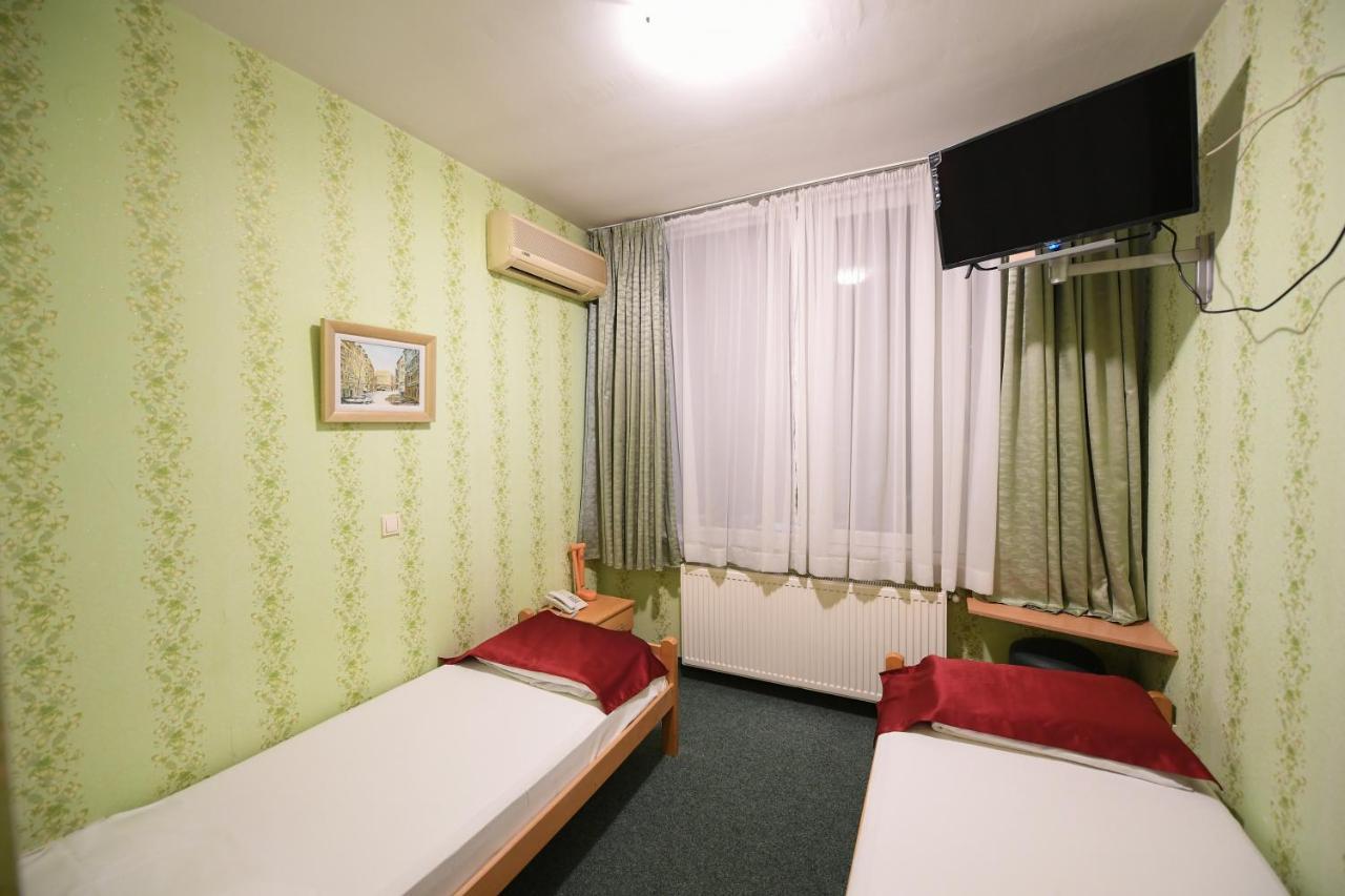 Hotel Slodes Белград Екстериор снимка