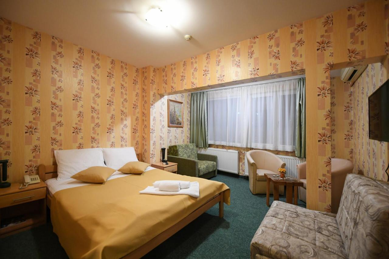 Hotel Slodes Белград Екстериор снимка